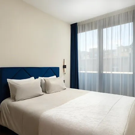 Emerald Downtown Luxury Suites By Continental Group-2