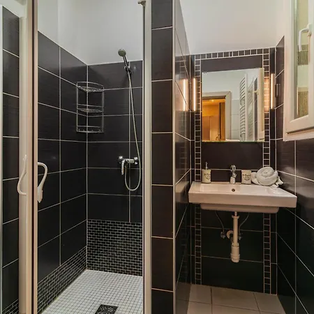 Castel View Apartment-2