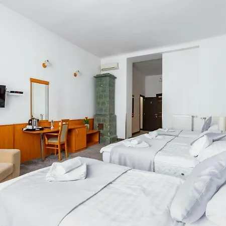 Budapest Griffin Guest House-3