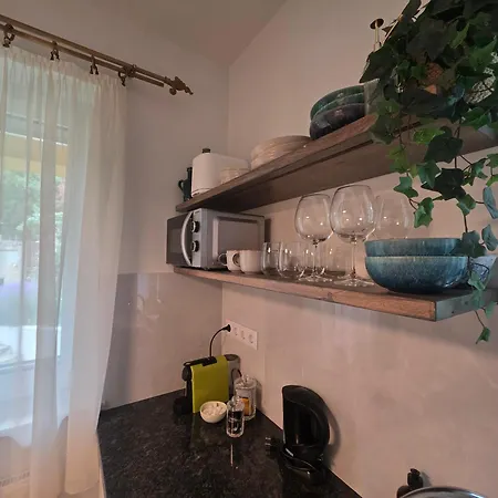 Bellevue Apartment With Ac & Heating & Terrace-3