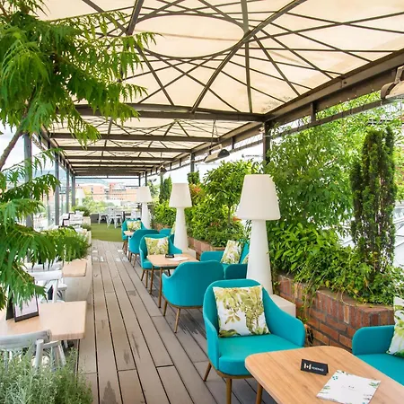 Mystery Hotel Budapest, Preferred Hotels & Resorts-3