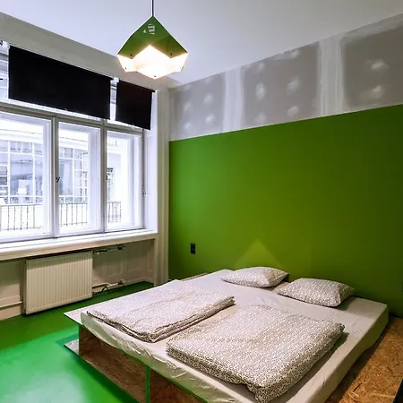 Essential Hostel-3