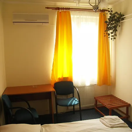 Carmen Pension-3