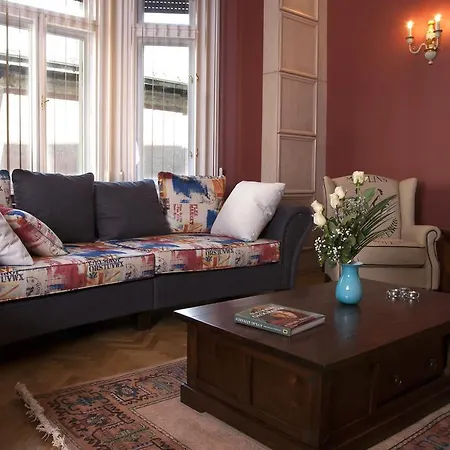 Palace Apartments-2