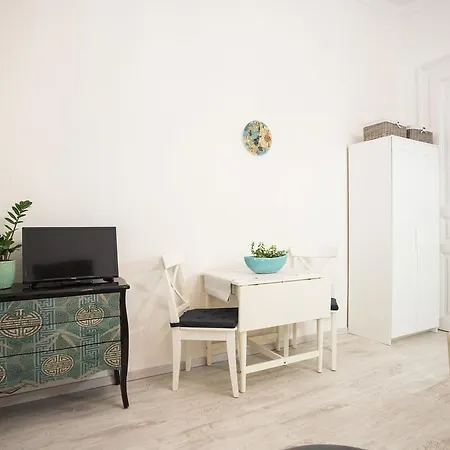 Claudia Apartments Budapest-3