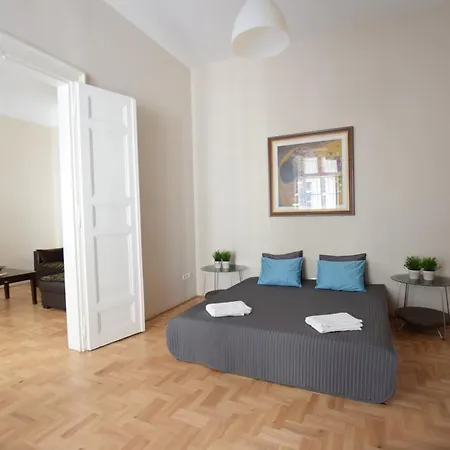 Standard Apartment By Hi5 - Muzeum 5-2