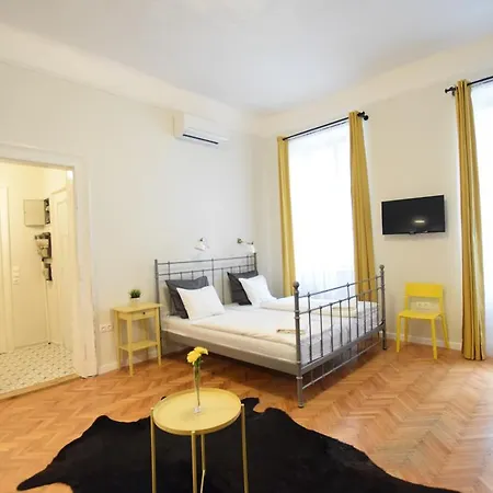 Standard Apartment By Hi5 - Chainbridge-2