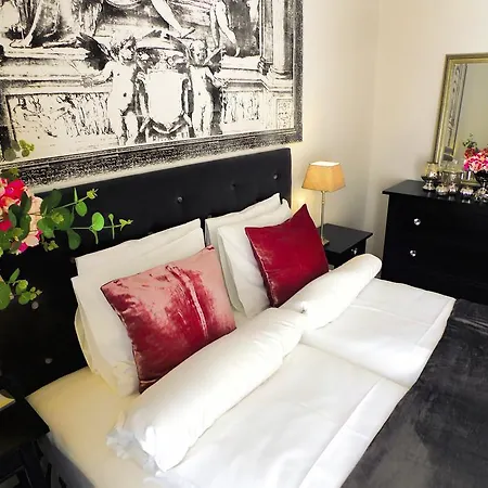 Golden Stars Budapest Apartments-2