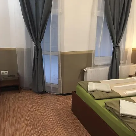 Elvis Guesthouse-2