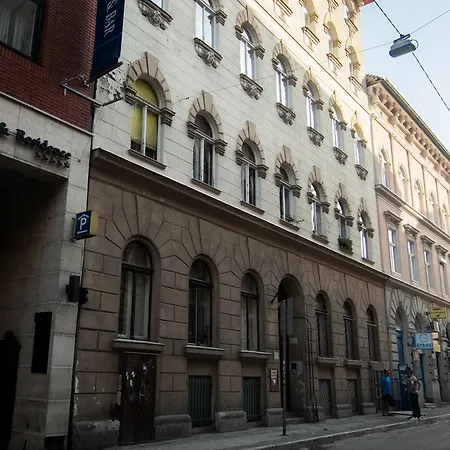 Goldcentral Apartment Grand Boulevard In The Heart Of The City-3