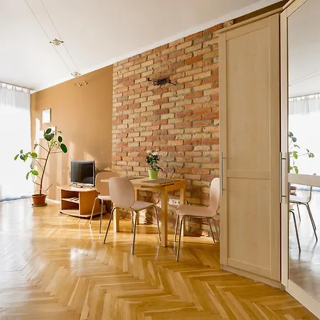 East Station Studios - Baross Home 1 & 2-2