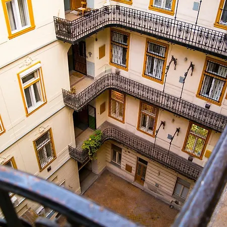 Budapest Heart Apartments-2