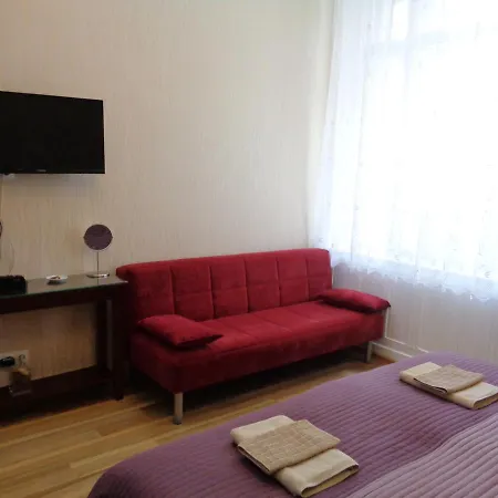 Budapest Guestrooms-2