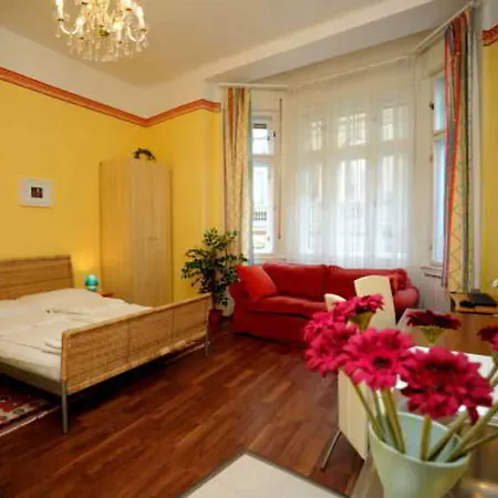 Club Apartments & Rooms-3