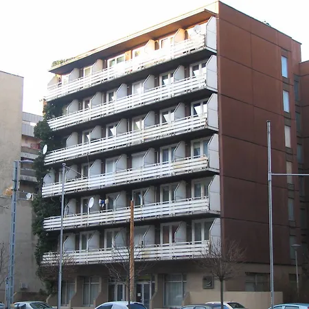 Apartments Leslie-2