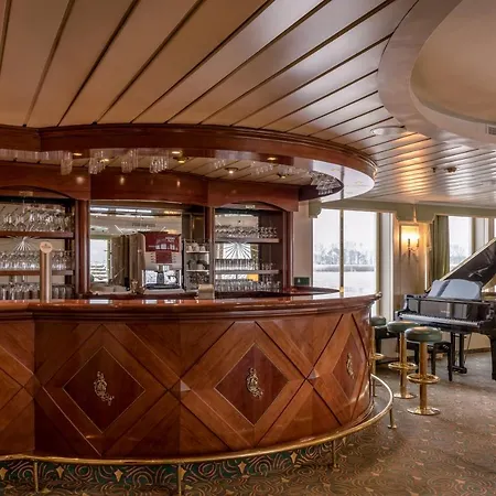 Onriver Hotels - Ms Cezanne-2
