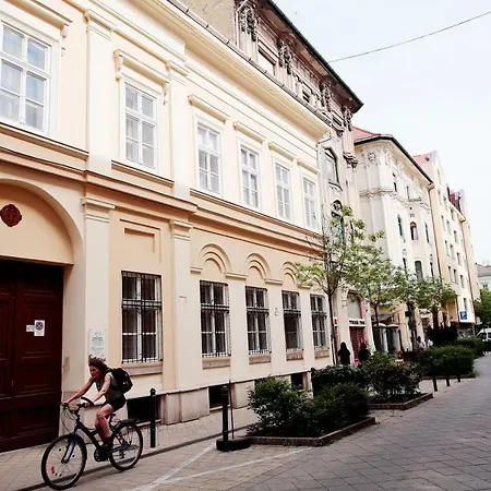 Pop Up Hostels - Downtown-3