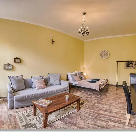 Wine Cellar Boutique Apartment-2