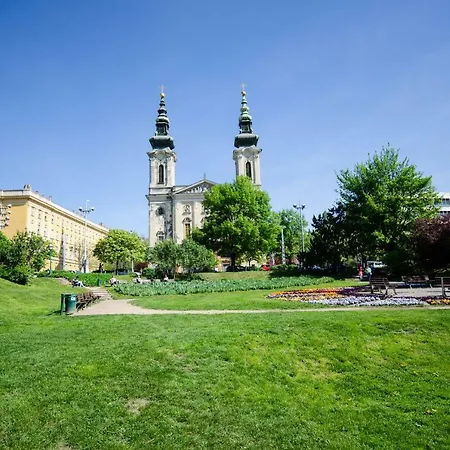 Lakeside Budapest Residences 1 Min From Metro-2