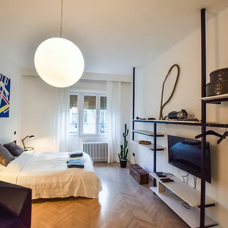 For Long-Term, Budget! Szoevetseg Apartment In The Heart Of Budapest-2