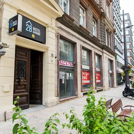 2B Hostel & Rooms-3