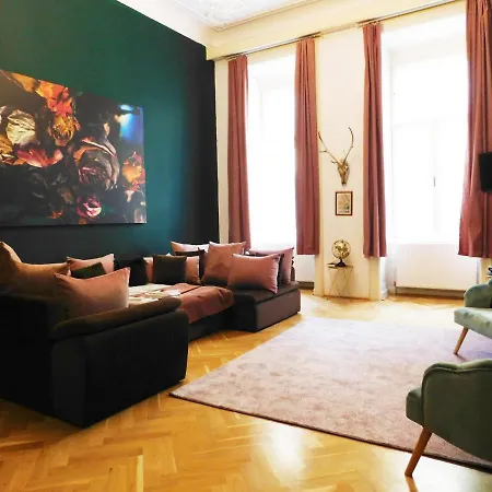 Wonder Deer Lux Apartment At The Parliament Self Check-In-3