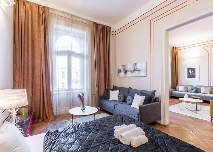 Exclusive & Stylish Central Apartment In The Heart Of Budapest