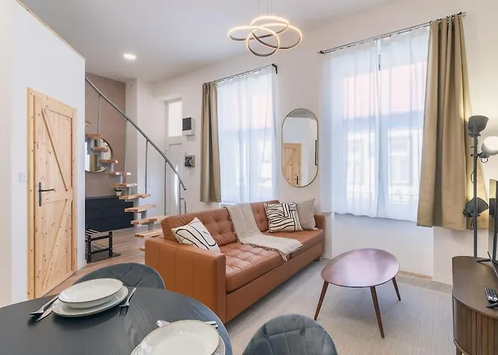 Budapest Design Condo By Nw