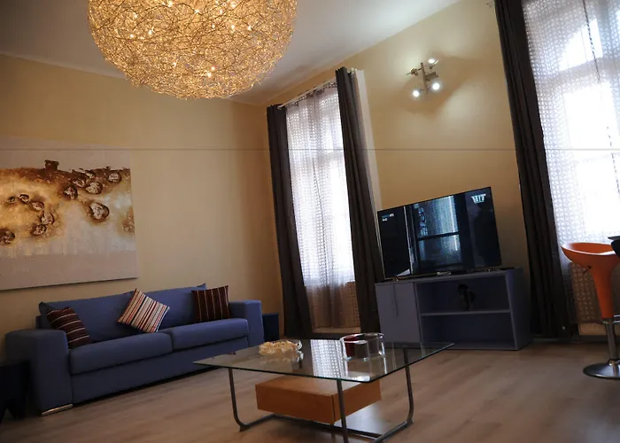 Budapesteasyflat Oktogon Lux