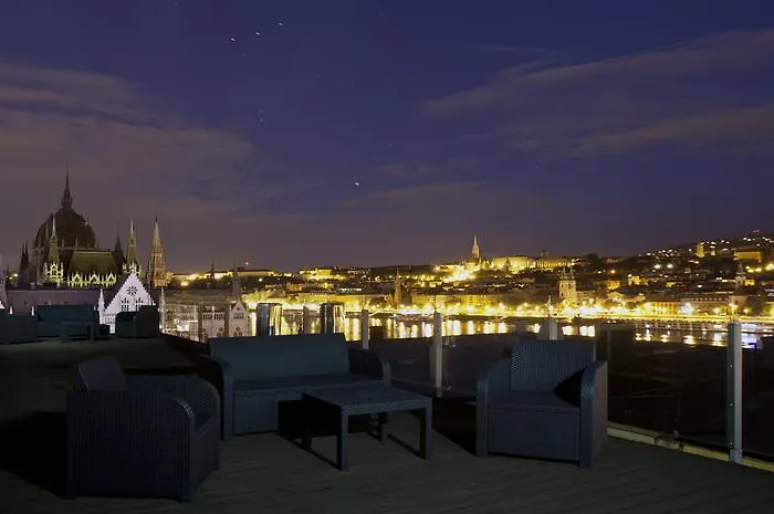 Parliament Penthouse Boutique B&B Boedapest
