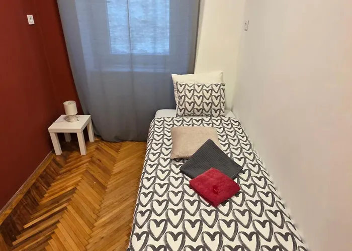 K21 Party Apartment Hotel With Inhouse Ruin Pub Βουδαπέστη
