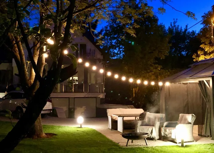 Green Buda Valley: Holiday Home With Garden Budapest