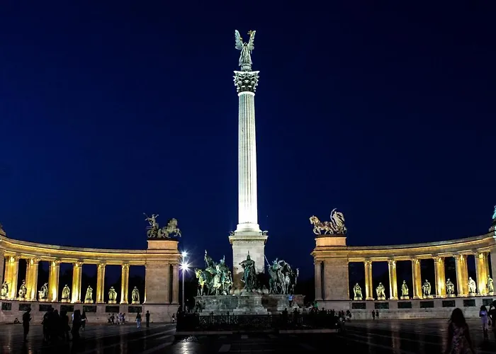 Heroes' Residence Budapeste